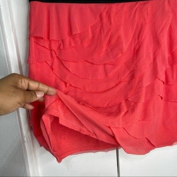 EXPRESS Women Mini Skirt Sz M Ruffle Mech - Picture 4 of 12